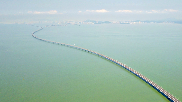 港珠澳大桥：了不起的“超级工程”