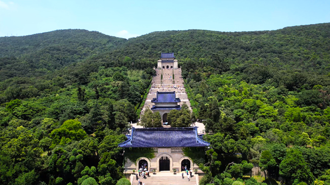 飞阅中国航拍紫金山风景区领略自然与人文之美