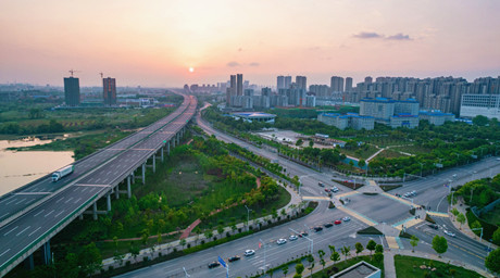 沿着高速看中国丨武汉四环线——流动的风景线