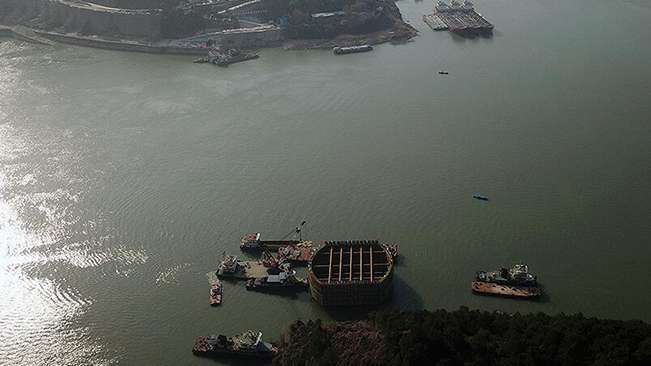 【“飞阅”中国】航拍明月峡长江大桥——国内首座钻石型不对称桥塔钢桁梁斜拉桥在渝开建